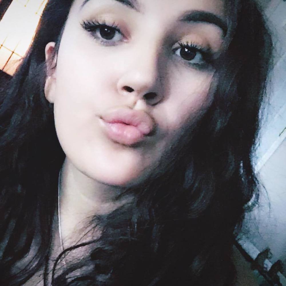 Meet your Posher, Isabella